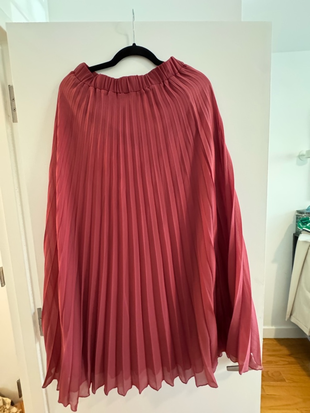 Zara Pleated Midi Skirt in Dusty Rose
